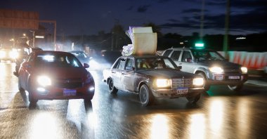 Vehicles drive toward southern Lebanon on a highway, after a cease-fire between Israel and Hezbollah took effect at 2 a.m. GMT on Wednesday, in Damour, Lebanon, Nov. 27, 2024. (Reuters Photo)