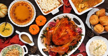 A traditional Thanksgiving turkey dinner. (Shutterstock)