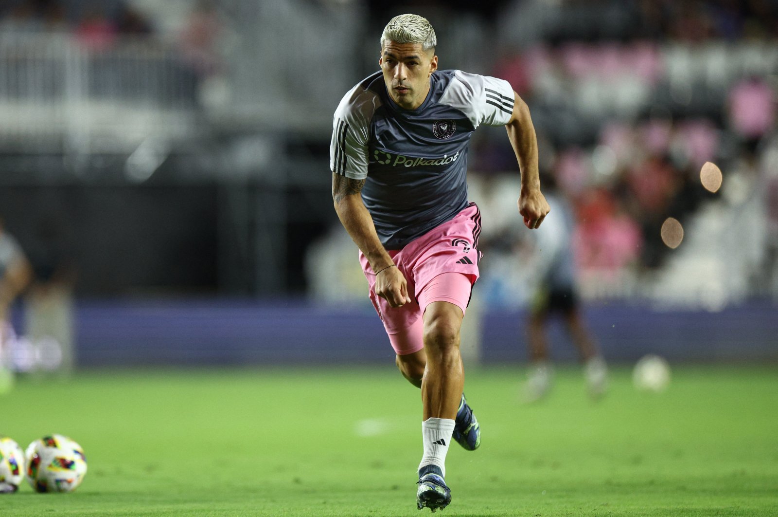 Inter Miami&#039;s Luis Suarez warms up before the match against the Atlanta United FC in a 2024 MLS Cup Playoffs Round One match at Chase Stadium, Fort Lauderdale, Florida, U.S., Nov. 9, 2024. (Reuters Photo)