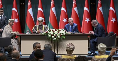 President Recep Tayyip Erdoğan (C-R) and Oman&#039;s Sultan Haitham bin Tariq Al Said (C-L) oversee a signing ceremony between OYAK and the Oman Investment Authority, Ankara, Türkiye, Nov. 28, 2024. (AA Photo)