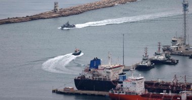 An Israeli military frigate sails in the waters off the port city of Haifa, Nov. 27, 2024. (AFP Photo)