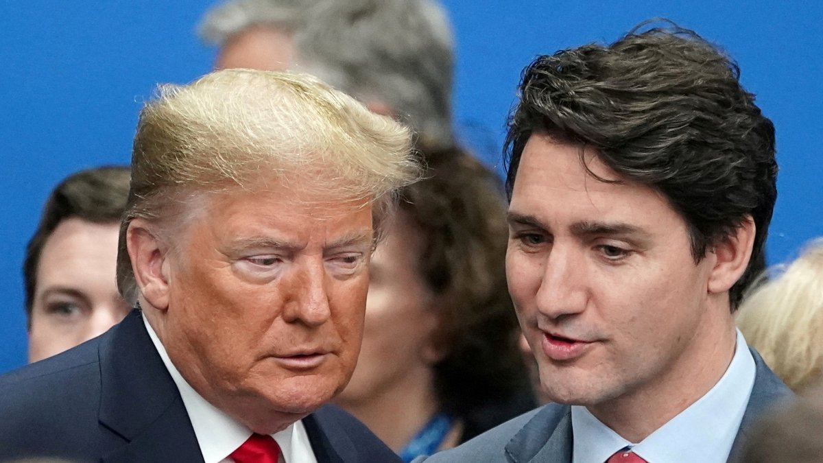 U.S. President Donald Trump talks with Canada&#039;s Prime Minister Justin Trudeau during a North Atlantic Treaty Organization Plenary Session at the NATO summit in Watford, U.K., Dec. 4, 2019. (Reuters Photo)