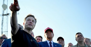 Elon Musk speaks with U.S. President-elect Donald Trump and guests at a viewing of the launch of the sixth test flight of the SpaceX Starship, Brownsville, Texas, U.S., Nov. 19, 2024. (Reuters Photo)