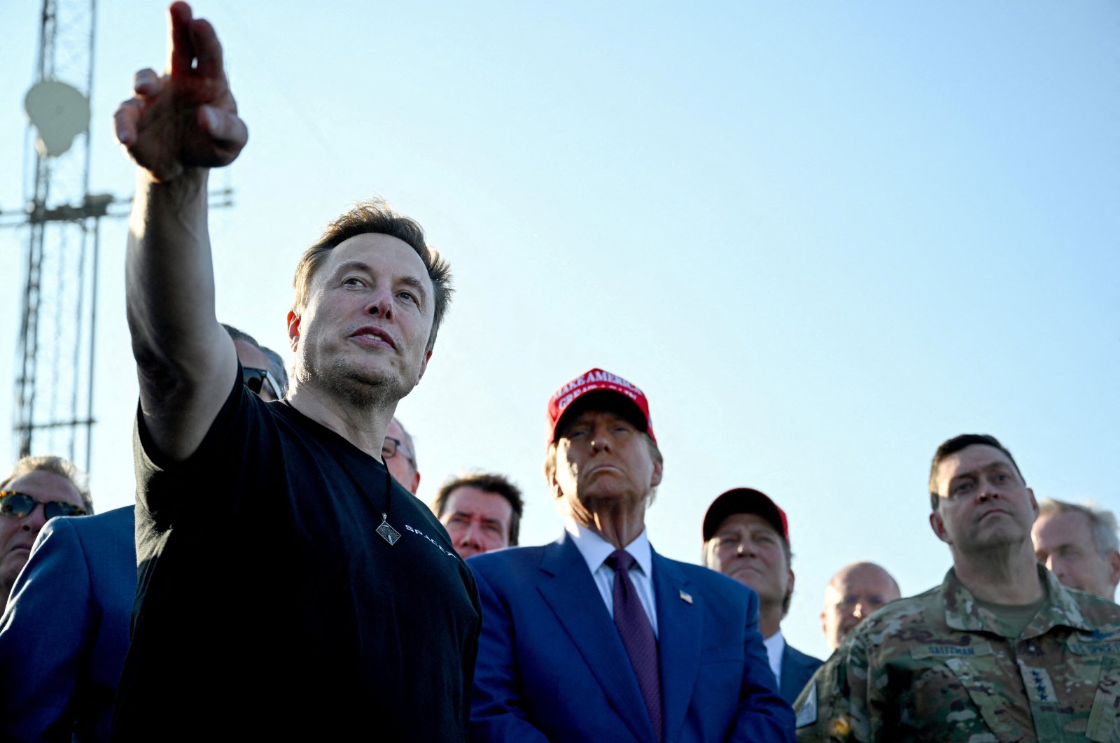 Elon Musk speaks with U.S. President-elect Donald Trump and guests at a viewing of the launch of the sixth test flight of the SpaceX Starship, Brownsville, Texas, U.S., Nov. 19, 2024. (Reuters Photo)