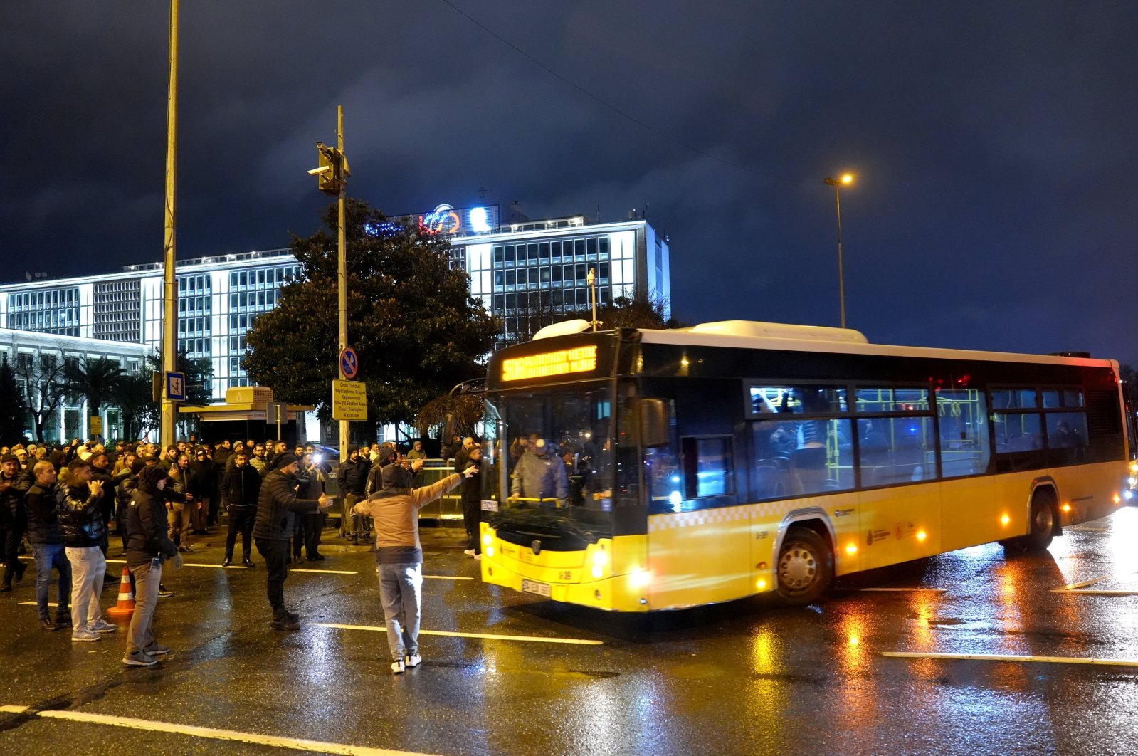 Private owners of public buses gather in front of the Istanbul Metropolitan Municipality (IBB) building in Saraçhane to protest, citing the non-payment of their dues, Istanbul, Türkiye, Dec. 3, 2024. (AA Photo)