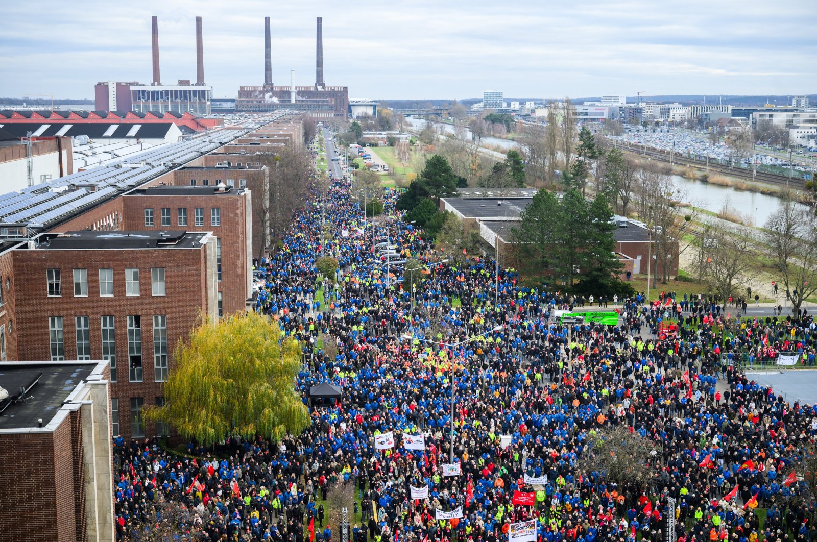 Volkswagen employees attend a strike rally on the premises of Volkswagen&#039;s (VW) main plant, Wolfsburg, Germany, Dec. 2, 2024. (EPA Photo)