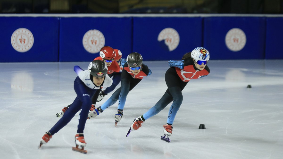 The Turkish national ice skating team practices for the 2026 Winter Olympics, Ankara, Türkiye, Dec. 2, 2024. (AA Photo)