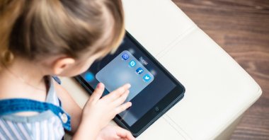 "Türkiye’s debate mirrors global concerns over how societies can responsibly adapt to rapid technological evolution." (Shutterstock Photo)