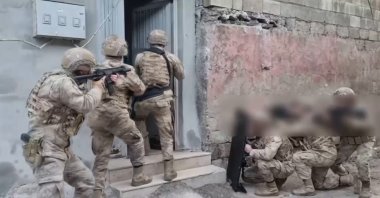 Gendarmerie forces capture 16 suspects linked to the PKK terrorist group during a raid in the southeastern Gaziantep province, Türkiye, Dec. 5, 2024. (IHA Photo)