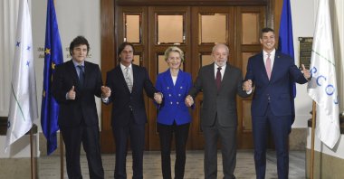 From left, Argentina President Javier Milei, Uruguayan President Luis Lacalle Pou, European Commission President Ursula von der Leyen, Brazilian President Luiz Inacio Lula de Silva and Paraguayan President Santiago pose for a photo at the Mercosur headquarters, Montevideo, Uruguay, Dec. 6, 2024. (EPA Photo)
