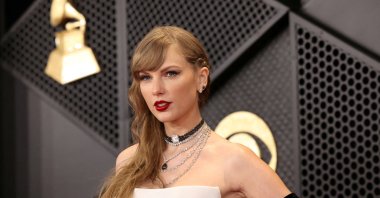 Taylor Swift poses on the red carpet as she attends the 66th Annual Grammy Awards in Los Angeles, California, U.S., Feb. 4, 2024. (Reuters Photo)