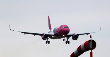 A Wizzair Airbus A320-200 plane lands at Riga International Airport, Latvia, March 15, 2019. (Reuters Photo)