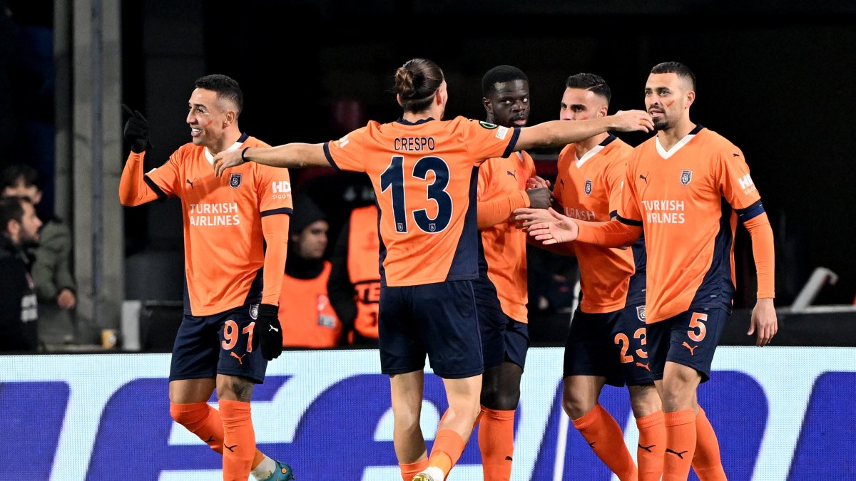 Başakşehir players celebrate during the Conference League match against Heidendeim at the Fatih Terim Stadium, Istanbul, Türkiye, Dec. 12, 2024. (AA Photo)