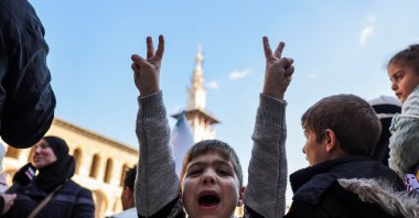 A child gestures before the first Friday prayers at Umayyad Mosque, after fighters of the now-ruling Syrian body ousted Syria's Bashar Assad regime, Damascus, Syria, Dec. 13, 2024. (Reuters Photo)