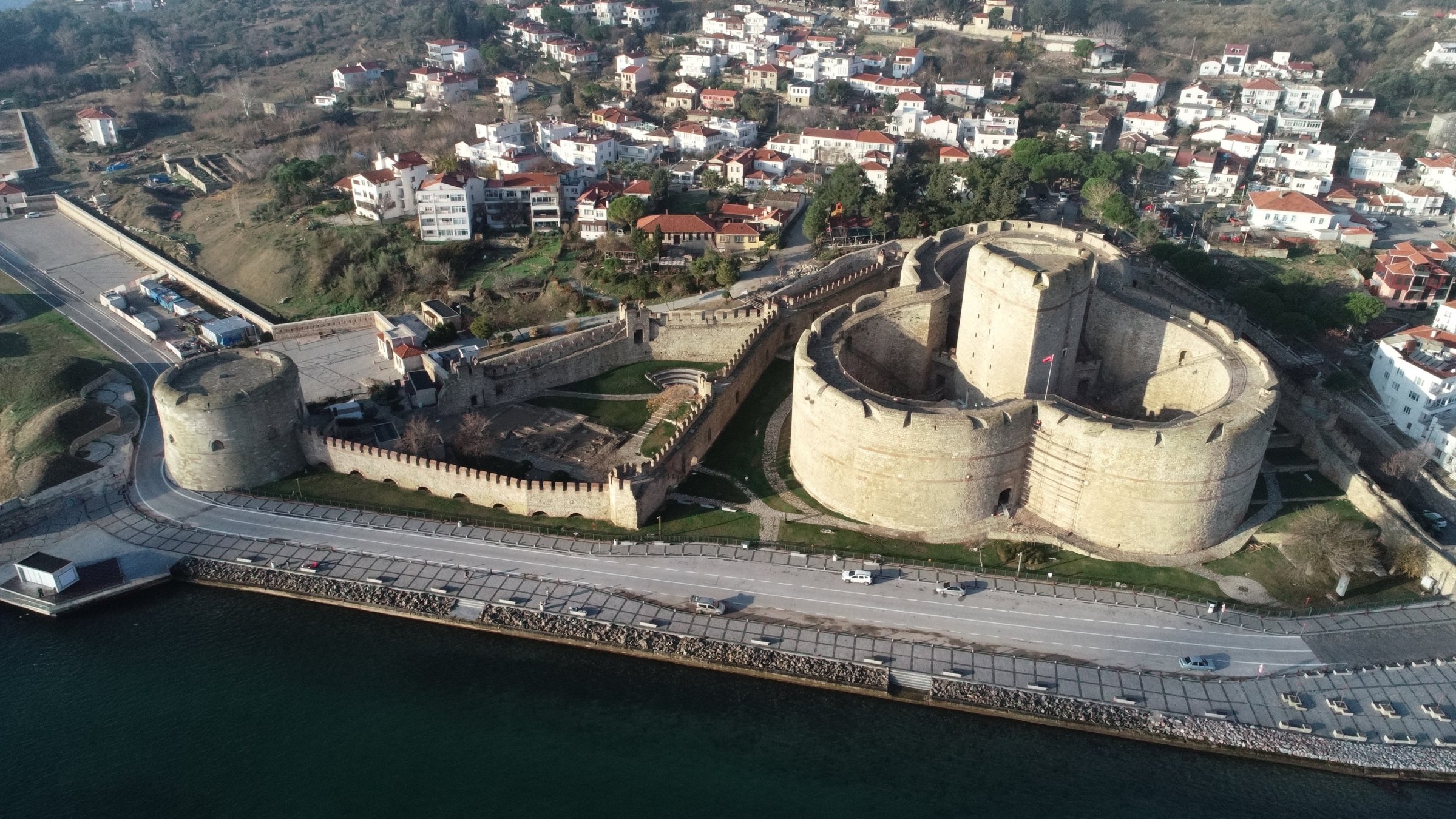 Aerial view of Kilitbahir Castle, guarding the Çanakkale Strait, Türkiye, Dec. 15, 2024. (AA Photo)