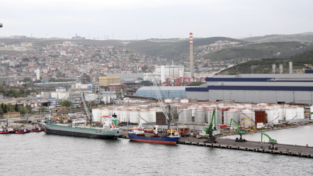 A general view of a port in Kocaeli, northwestern Türkiye, Dec. 2, 2024. (IHA Photo)