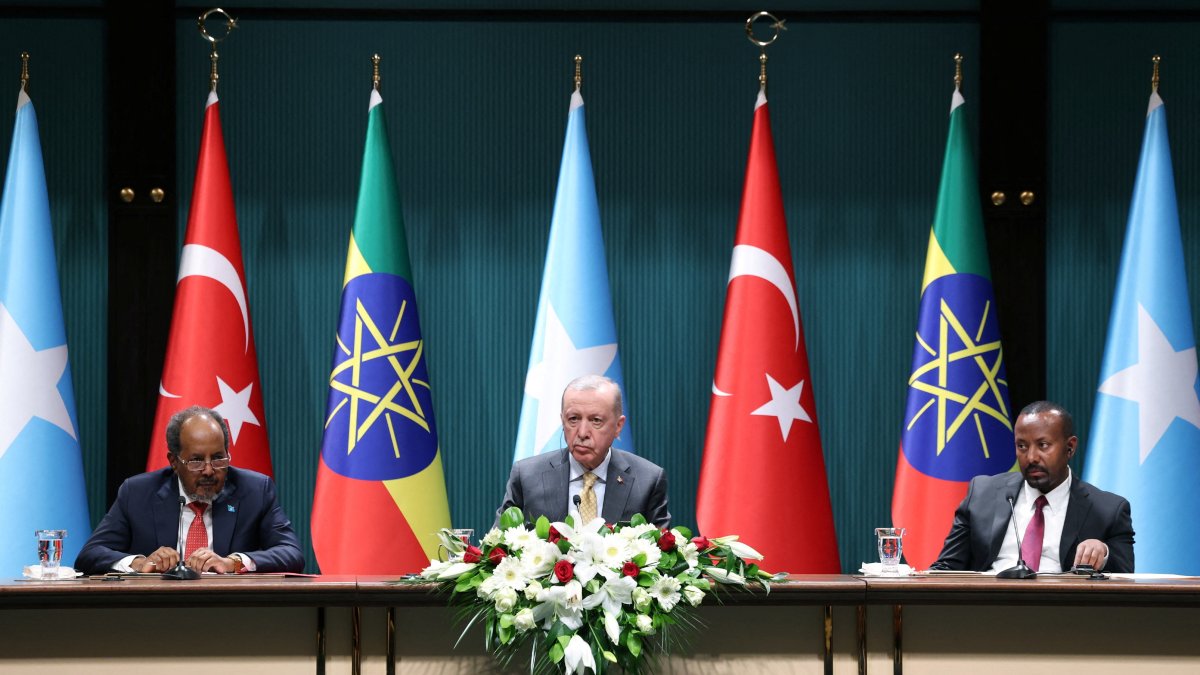 Turkish President Recep Tayyip Erdoğan holds a press conference with Somali President Hassan Sheikh Mohamud (L) and Ethiopian Prime Minister Abiy Ahmed (R) in Ankara, Türkiye, Dec. 11, 2024. (Reuters Photo)