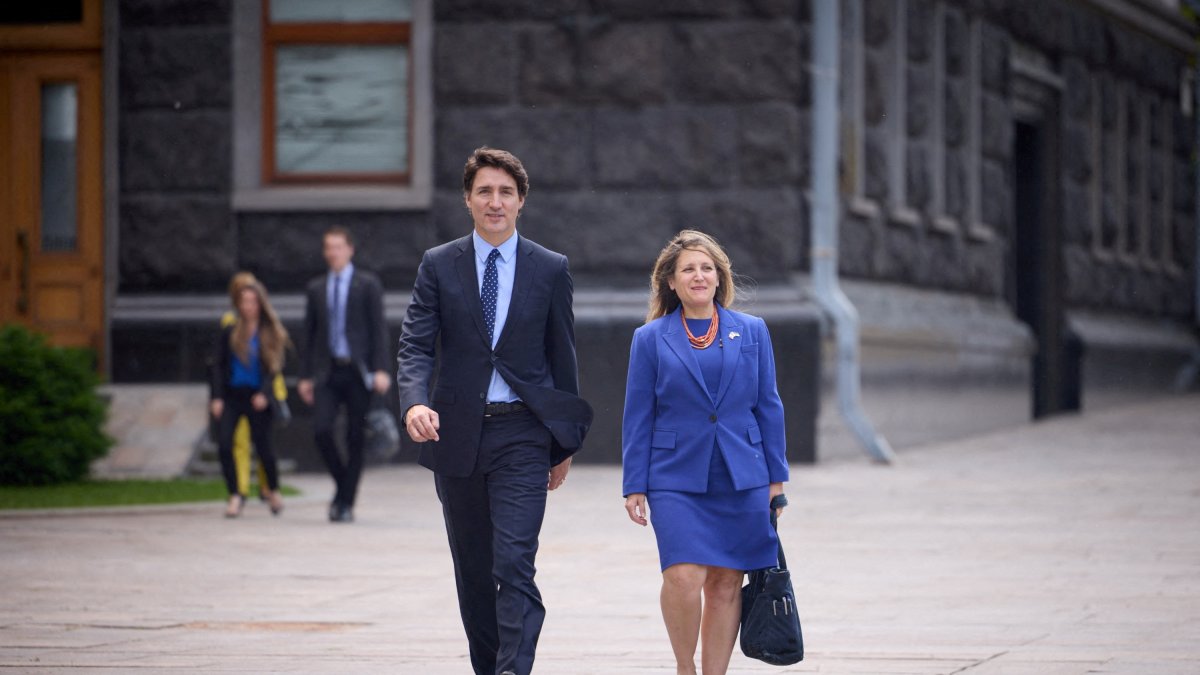 Prime Minister Justin Trudeau and Minister of Finance Chrystia Freeland arrive for a meeting with Ukraine&#039;s President Volodymyr Zelenskyy, in Kyiv, Ukraine June 10, 2023. (Ukrainian Presidential Press Service/Handout via Reuters)