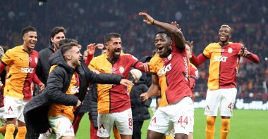 Galatasaray players celebrate after beating Trabzonspor at the RAMS Park, Istanbul, Türkiye, Dec. 16, 2024. (AA Photo)