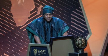 Nigeria&#039;s Ademola Lookman speaks after receiving the 2024 CAF African Footballer Award during the 2024 Confederation of African Football (CAF) Awards, Marrakech, Morocco, Dec. 16, 2024. (EPA Photo)