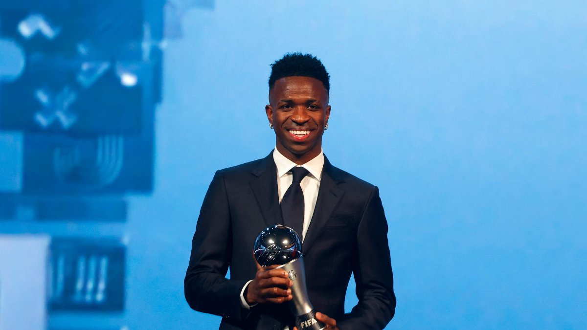 Brazilian forward Vinicius Junior poses with the Best Player trophy during the Best FIFA Football Awards 2024 ceremony, Doha, Qatar, Dec. 17, 2024. (AFP Photo)