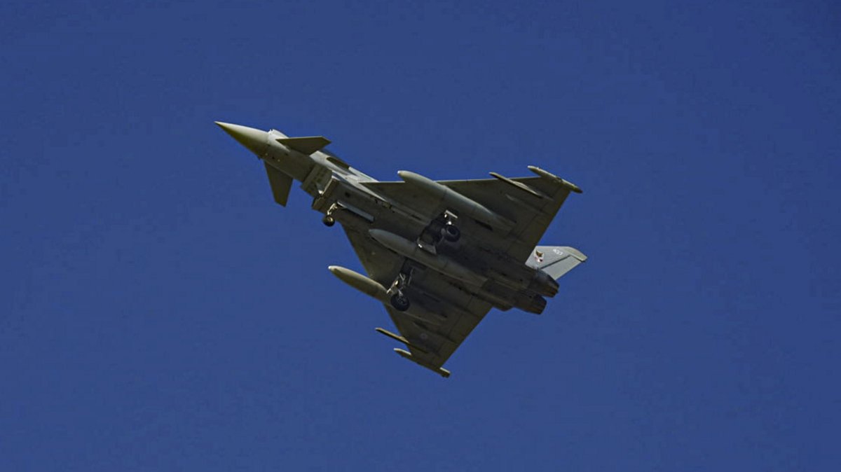 A Eurofighter Typhoon fighter jet is seen in the sky above Ankara, Türkiye, Dec. 18, 2024. (AA Photo)