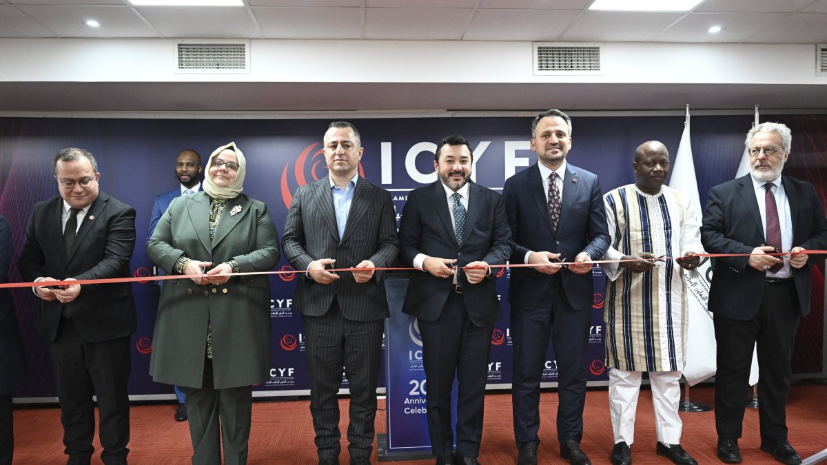 Anniversary of the Islamic Cooperation Youth Forum is celebrated with Deputy Minister of Youth and Sports Enes Eminoğlu (3rd R), ICYF President Taha Ayhan (C), Deputy Minister of Youth and Sports of Iran Ali Reza Rahimi (3rd L), Istanbul, Türkiye, Dec. 18, 2024. (AA Photo)
