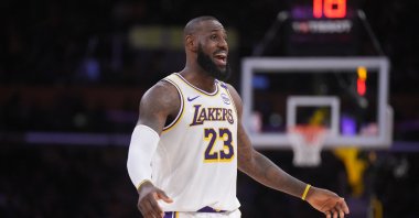 Los Angeles Lakers forward LeBron James reacts in the first half against the Memphis Grizzlies at Crypto.com Arena, Los Angeles, California, U.S., Dec. 15, 2024. (Reuters Photo)