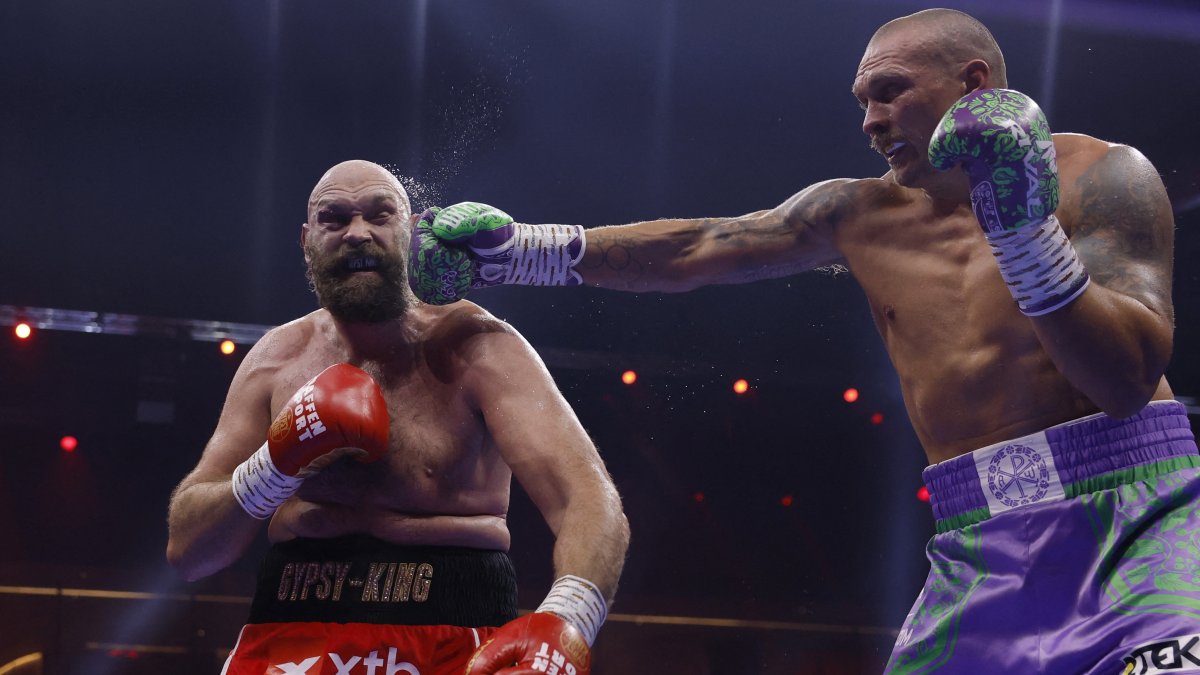 Ukraine&#039;s Oleksandr Usyk in action against Britain&#039;s Tyson Fury in Riyadh, Saudi Arabia, Dec. 22, 2024. (Reuters Photo)