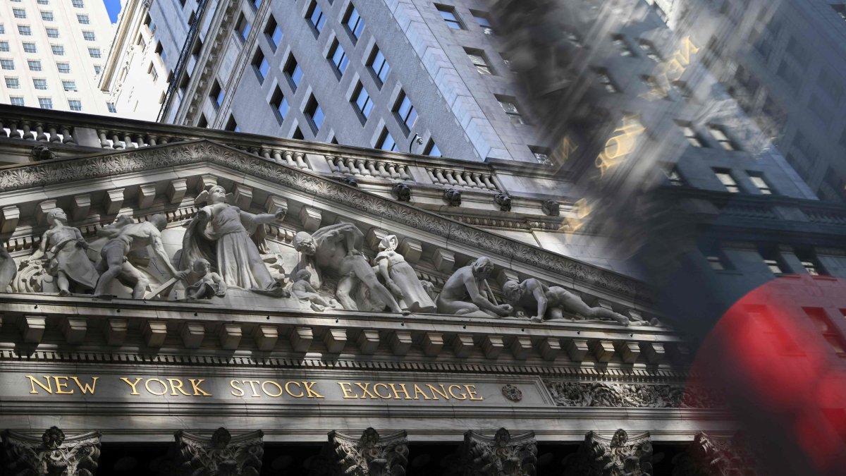 The New York Stock Exchange (NYSE) is seen on Wall Street, New York, U.S., Nov. 13, 2024. (AFP Photo)