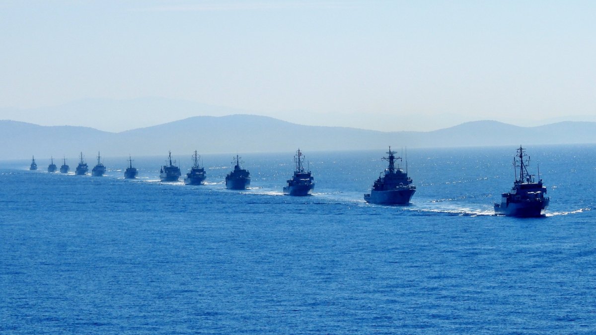 Vessels from Türkiye, Romania and Bulgaria that are part of a task force against floating mines are seen off Türkiye&#039;s Black Sea coast, Zonguldak, northern Türkiye, Sept. 28, 2024. (AA Photo)