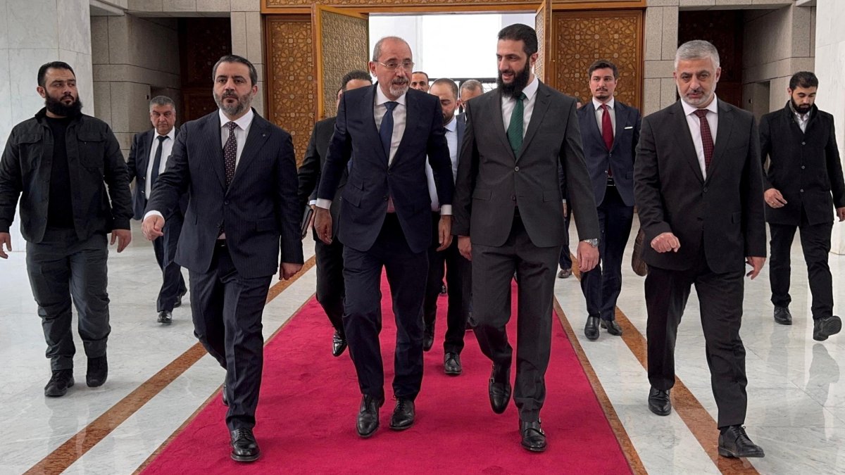 Jordan&#039;s Foreign Minister Ayman Safadi (L) meets with Syria&#039;s de facto new ruler Ahmed al-Sharaa in Damascus, Syria, Dec. 23, 2024. (Reuters Photo)