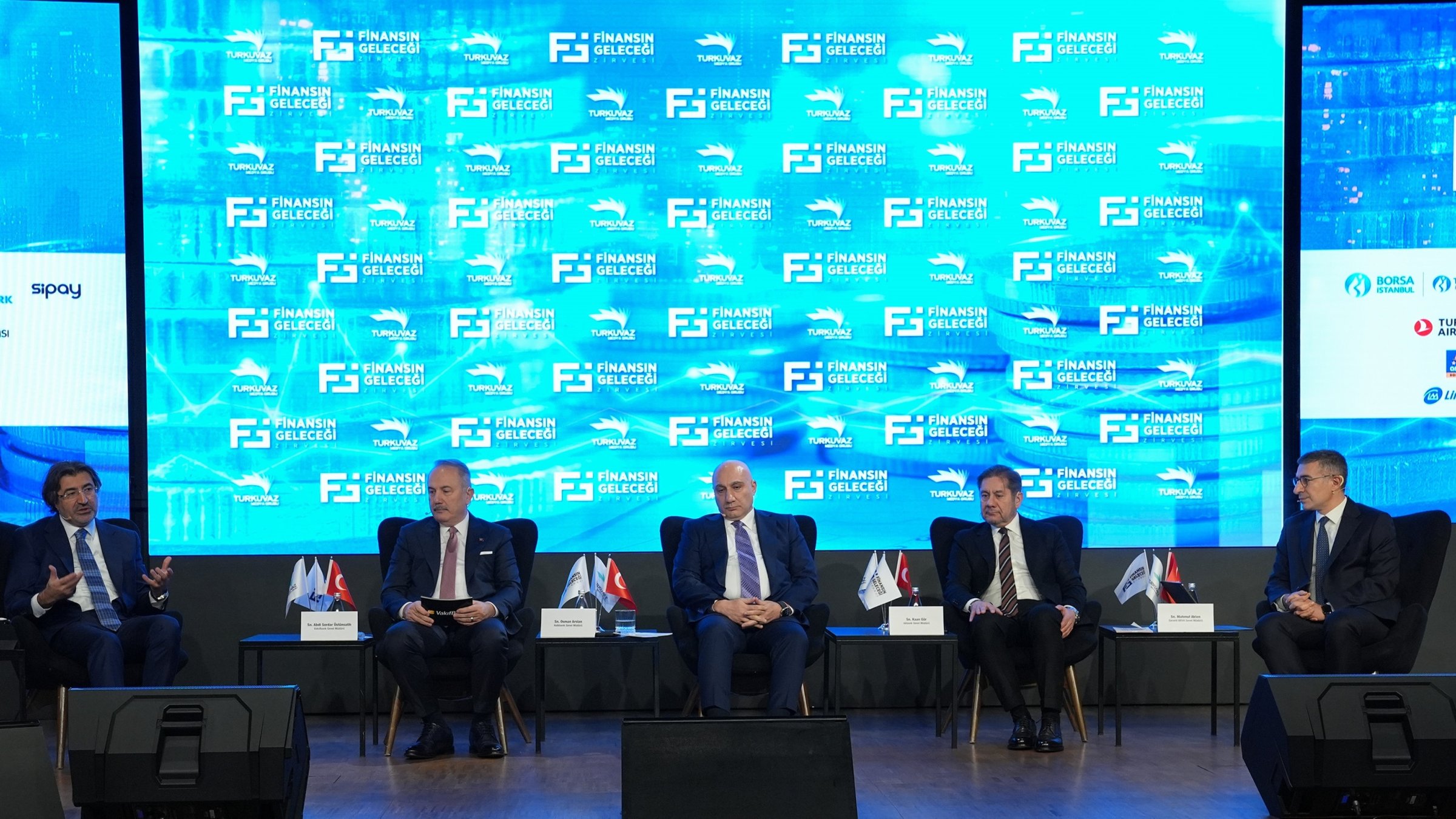 From left, Alpaslan Çakar, general manager of Ziraat Bank and the chair of the Banks Association of Türkiye (TBB), Vakıfbank CEO Abdi Serdar Üstünsalih, Halkbank CEO Osman Arslan, Akbank CEO Kaan Gür and Garanti BBVA CEO Mahmut Akten attend the 4th Future of Finance Summit, in Istanbul, Türkiye, Dec. 24, 2024. (AA Photo)