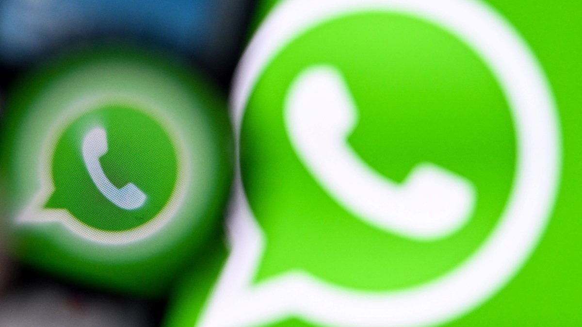 The logo of U.S. instant messaging software WhatsApp is displayed on a smartphone screen in Frankfurt am Main, western Germany, Nov. 27, 2024. (AFP Photo)