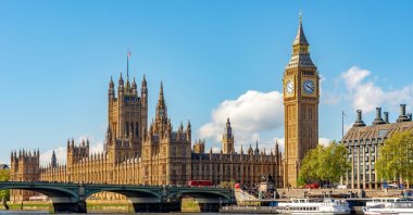 Big Ben with the Houses of Parliament and Westminster Bridge, London, U.K. (Shutterstock Photo)