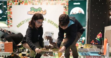 Students design their dream city under the Century of Türkiye Education Model, promoting creativity and environmental awareness, Diyarbakır, Türkiye, Dec. 24, 2024. (AA Photo)