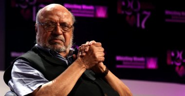 Indian Bollywood film director and screenwriter Shyam Benegal attends the Whistling Woods International Institute&#039;s 10th convocation ceremony, Mumbai, India, July 18, 2017. (AFP Photo)
