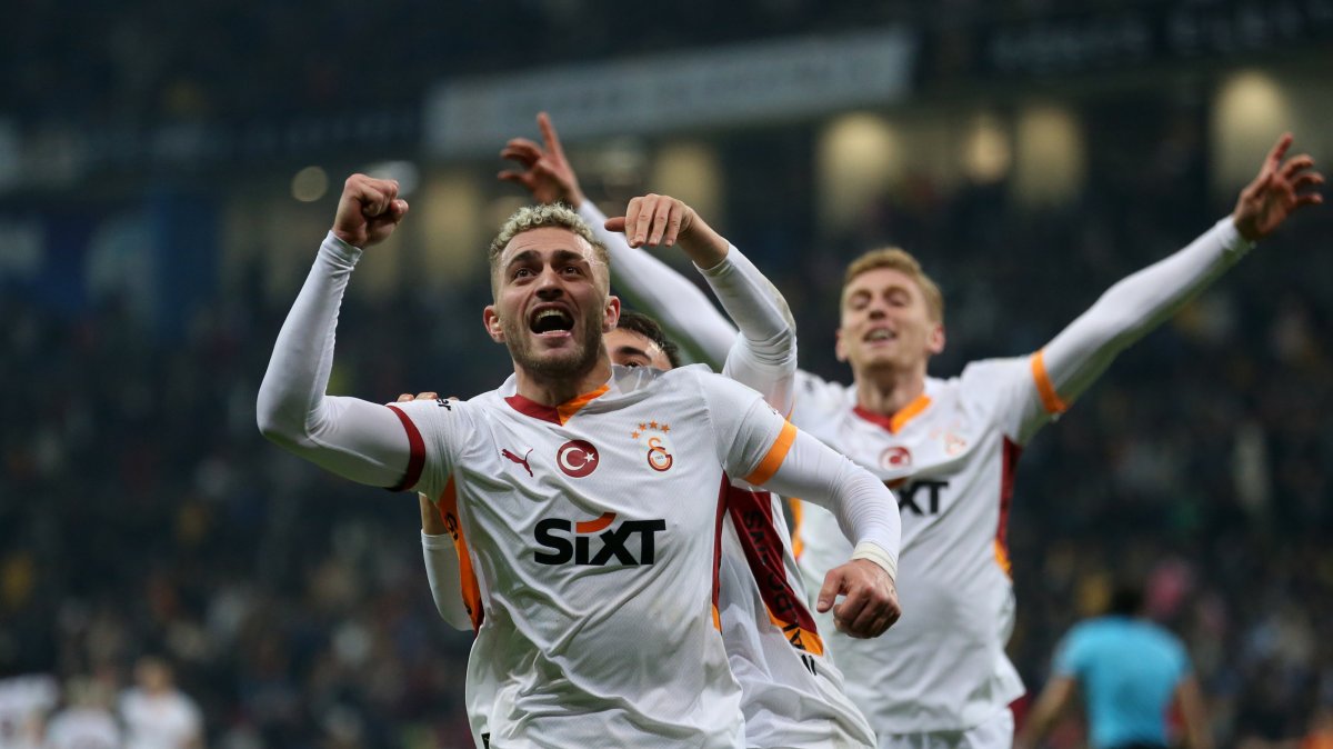 Galatasaray&#039;s Barış Alper Yılmaz celebrates after scoring a goal during a Süper Lig Kayserispor at the RHG Enertürk Enerji Stadium, Kayserispor, Türkiye, Dec. 22, 2024. (AA Photo)