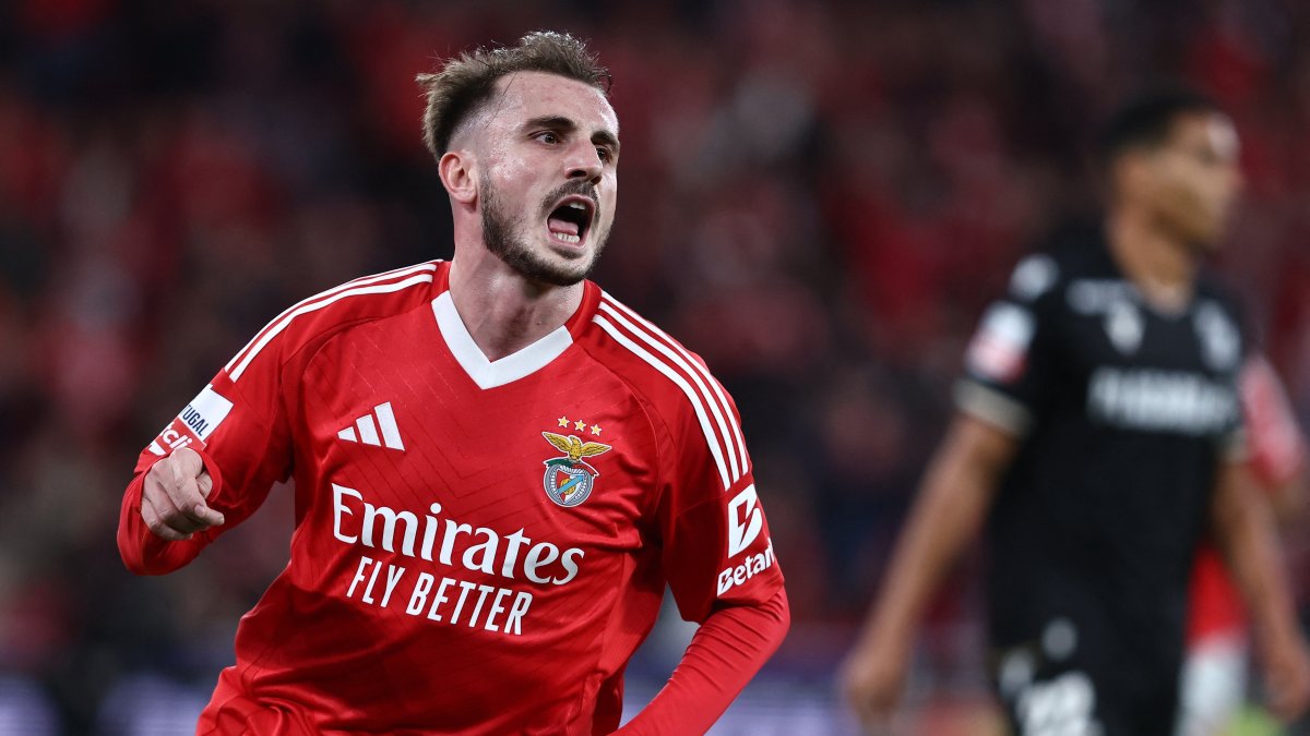 Benfica&#039;s Kerem Aktürkoğlu celebrates after scoring a goal during a Primeira Liga match against Vitoria S.C. at the Estadio da Luz, Lisbon, Portugal, Dec. 7, 2024. (Reuters Photo)