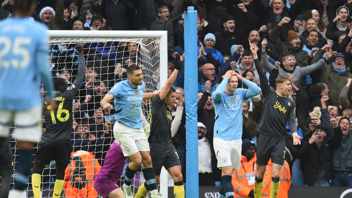 Manchester City&#039;s Erling Haaland (2-R) reacts after missing a penalty kick during the English Premier League football match between Manchester City and Everton, in Manchester, Britain, Dec. 26, 2024. (EPA Photo)