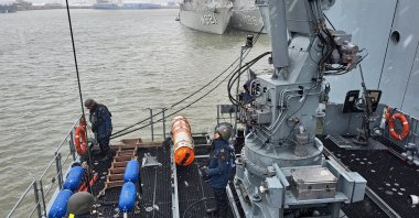 Members of the German Navy operate a submarine drone onboard German mine hunter FGS Weilheim during NATO exercise Freezing Winds 24, led by the Finnish Navy, in the Baltic Sea in Turku, Finland, Nov. 20, 2024. (Reuters Photo)
