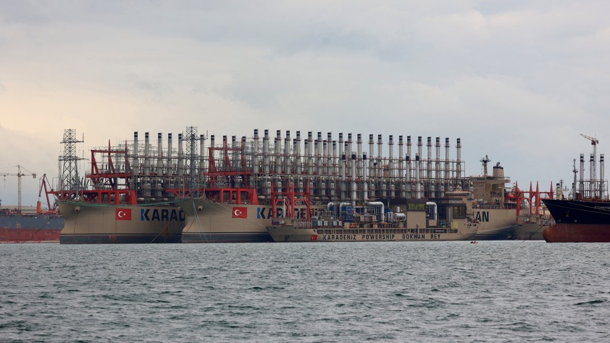 Karadeniz Powerships KPS Orka Sultan, KPS Orhan Ali Khan and KPS Gökhan Bey at Altınova port in the Gulf of Izmit, Türkiye, May 28, 2023. (Reuters Photo)