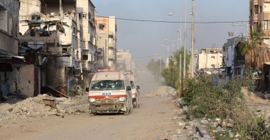  Ambulances transport wounded Palestinians from the Kamal Adwan Hospital, destroyed by Israel, to the al-Shifa Hospital in Gaza City, Dec. 28, 2024. (AFP Photo)