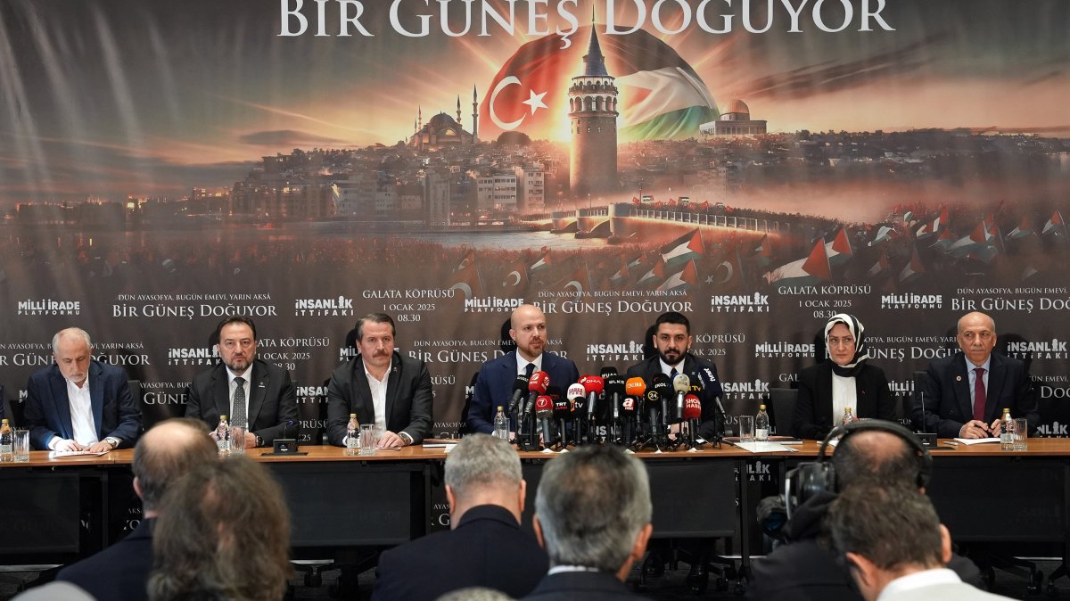 Members of the National Will Platform hold a news conference to announce their upcoming initiatives, Istanbul, Türkiye, Dec. 23, 2024. (AA Photo)