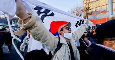 Demonstrators opposing the court&#039;s approval of an arrest warrant for impeached South Korean President Yoon Suk Yeol protest outside his official residence, Seoul, South Korea, Dec. 31, 2024. (Reuters Photo)