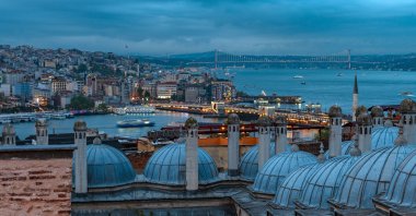 The Palestine protest will take place on Galata Bridge, Istanbul, Türkiye, April 26, 2024. (Shutterstock Photo)