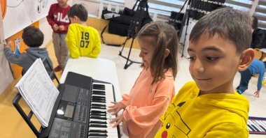 Children play the piano as part of the preschool music education program, Istanbul, Türkiye, Dec. 30, 2024. (AA Photo)