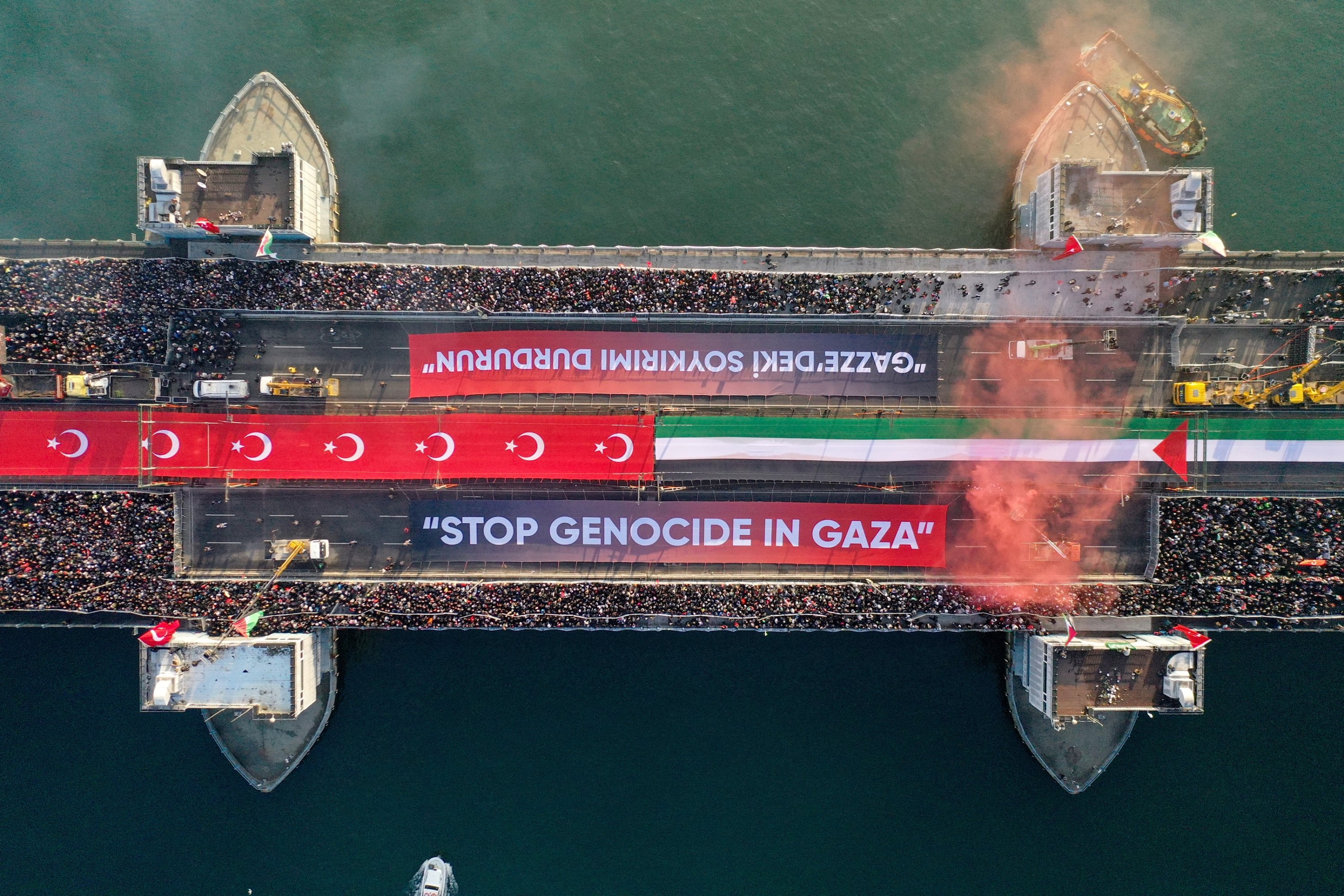 An aerial view of the crowd on the bridge, in Istanbul, Türkiye, Jan. 1, 2025. (AA Photo) 