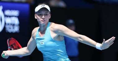 Kazakhstan’s Elena Rybakina hits a return against Germany’s Laura Siegemund during their women’s singles match at the United Cup, Perth, Australia, Jan. 1, 2025. (AFP Photo)