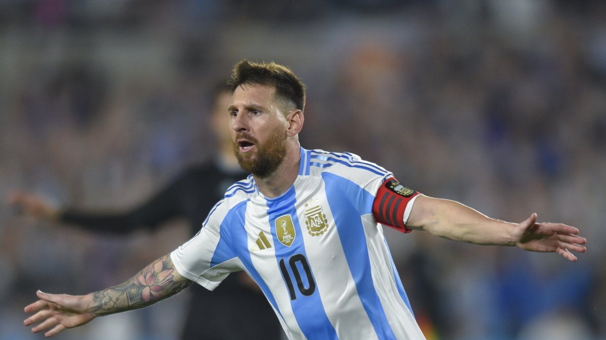 Argentina&#039;s Lionel Messi celebrates after scoring his side&#039;s fifth goal against Bolivia during a World Cup 2026 qualifying match at Monumental Stadium, Buenos Aires, Argentina, Oct. 15, 2024. (AP Photo)